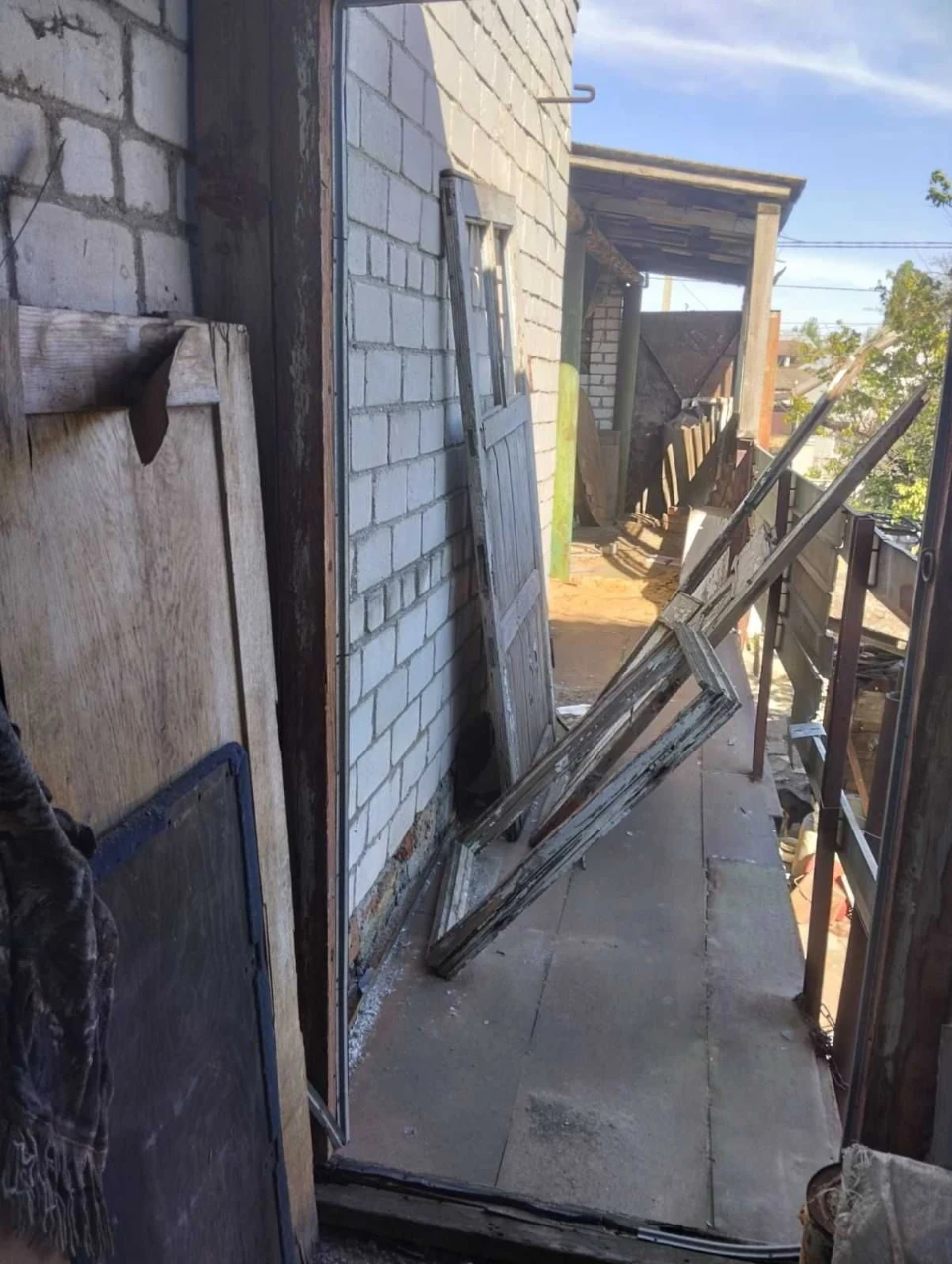 Срочно продаю 2 эт. дом, микрорайон Варваровка, город Никола