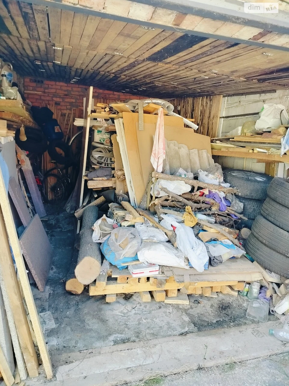 Продаж Місце в гаражному кооперативі Богунський