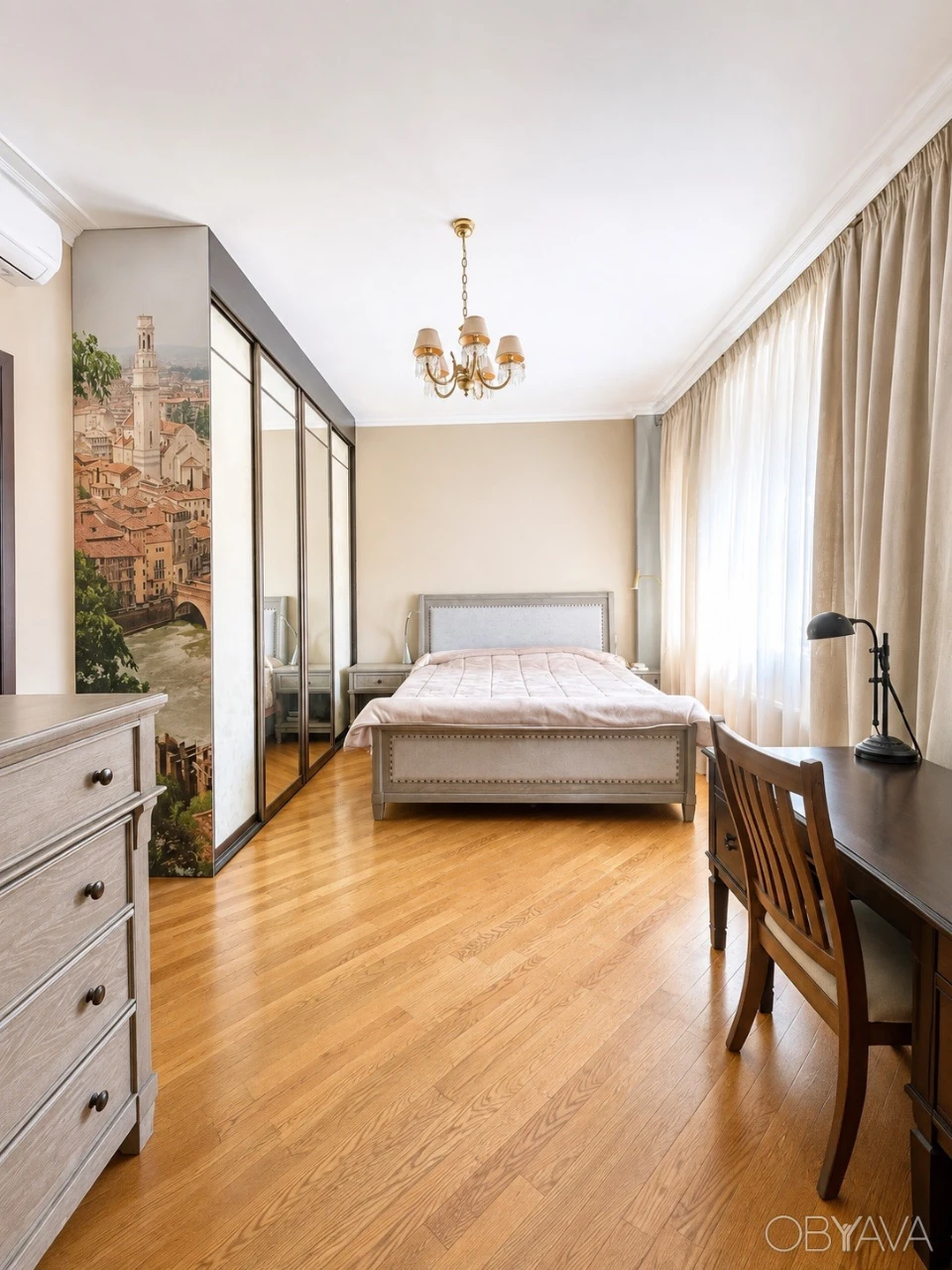 Стильна 145 м², Центр, Пирогова 6А, паркінг Золоті Ворота