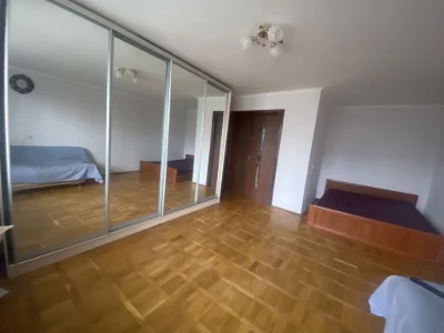 Продам квартиру 1к район ЗАГСу 33-й цегляний будинок 2поверх