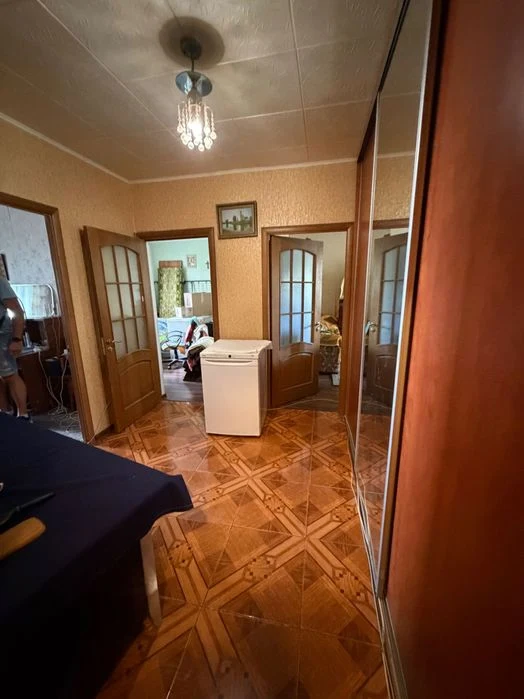 3-room apartment for sale (Verbytskoho St., Vyrlytsia metro station)