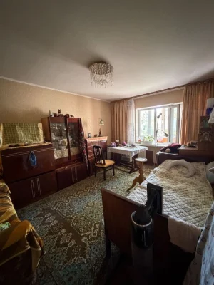 3-room apartment for sale (Verbytskoho St., Vyrlytsia metro station)