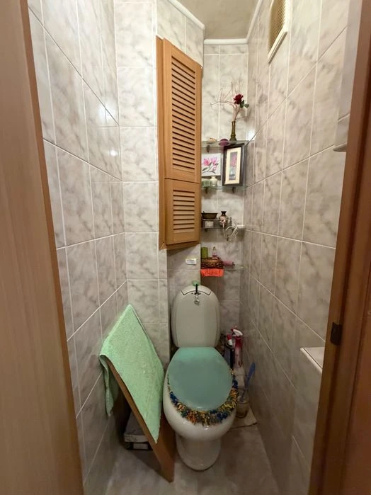 3-room apartment for sale (Verbytskoho St., Vyrlytsia metro station)