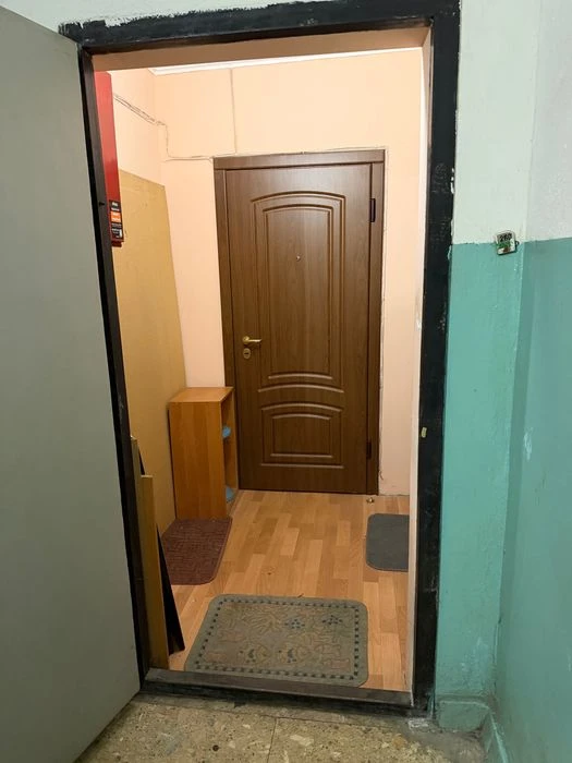 3-room apartment for sale (Verbytskoho St., Vyrlytsia metro station)