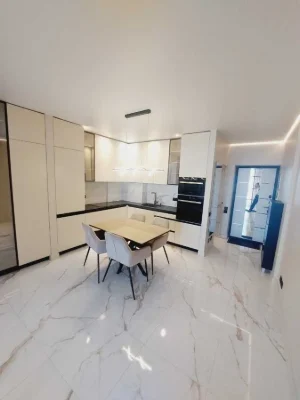 Оренда 1-кімнатної квартири 35 м², Кам'янська вул., 127