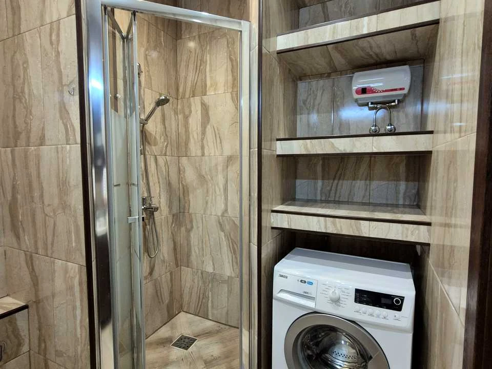 Квартира. Київ, Євгена Коновальця вул.
