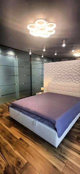 For sale 2-room new building Lypynskoho/Chornovola st.