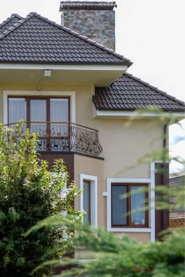Продаж будинку з якісним ремонтом та ландшафтним дизайном по