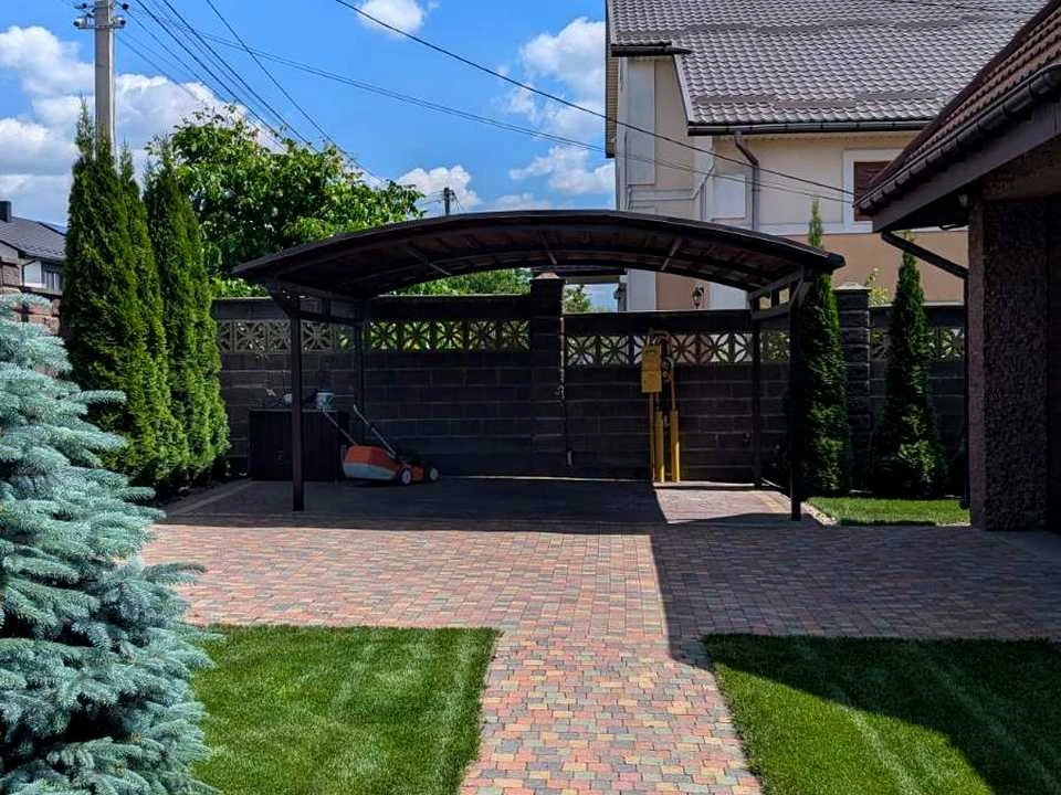 Будинок. Рівне, Приміська