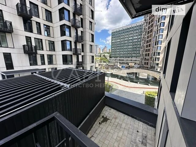 Sale of 2-room apartment 102 sq. m. on Vasylya Tyutyunnyka 39/2 •