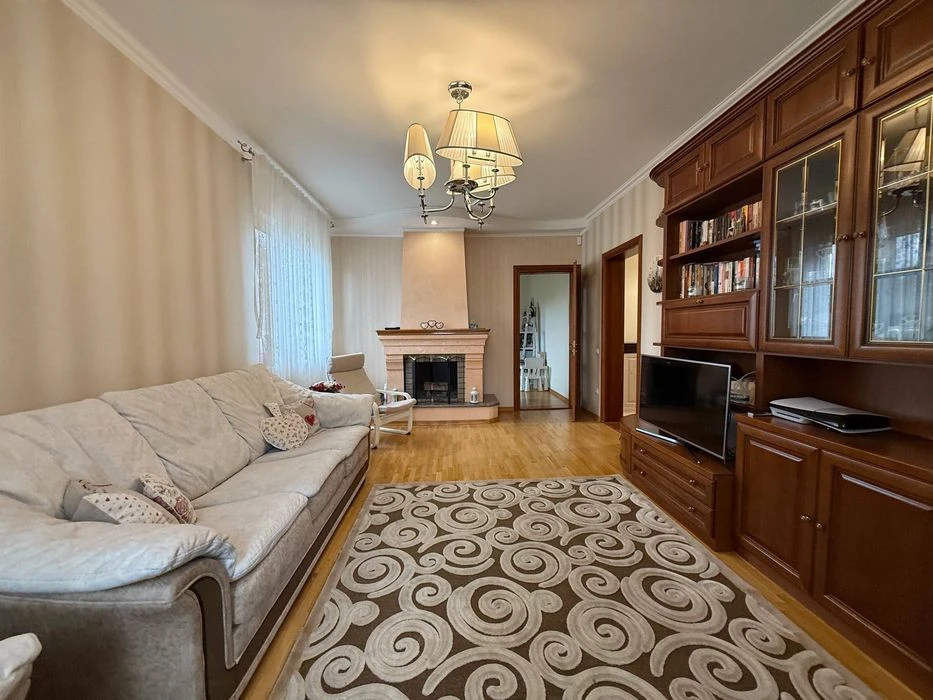 Продаж будинку в центрі міста!