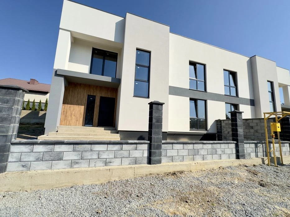 Є-оселя! Продаж котеджу з комунікаціями на ділянці 4,5 сот.,