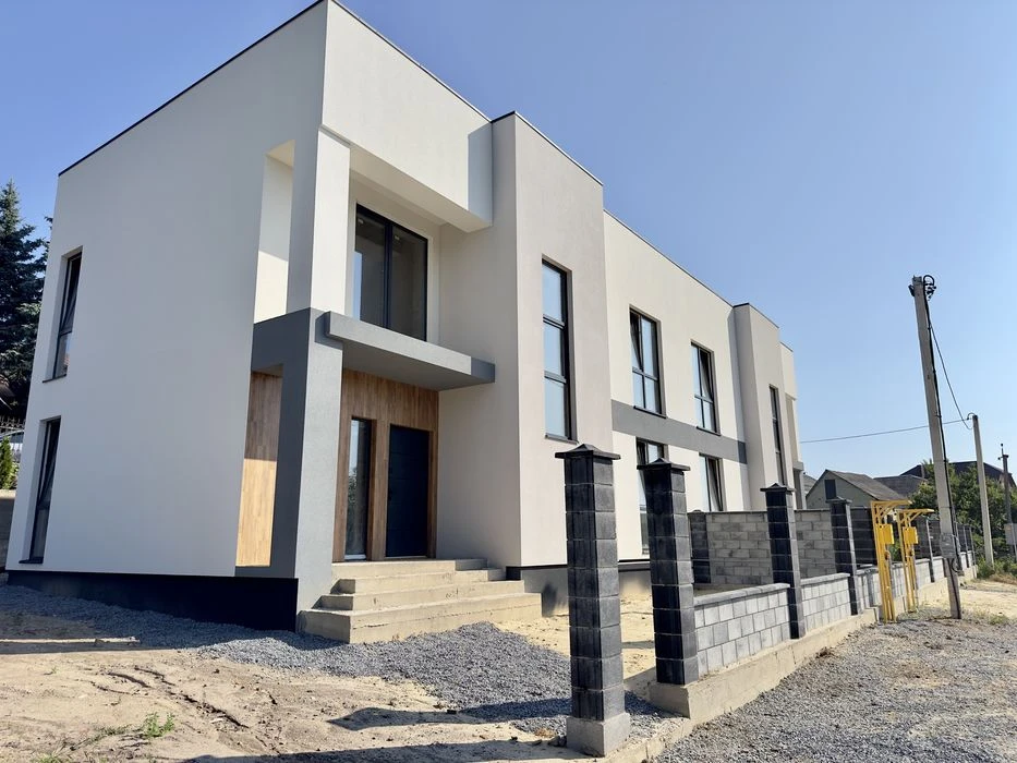 Є-оселя! Продаж котеджу з комунікаціями на ділянці 4,5 сот.,