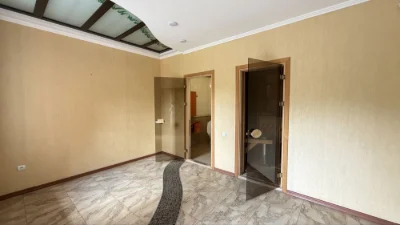 ПРОДАЖ будинку в місті з ділянкою 15 сот на Дворецькій є бан