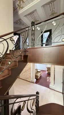 ПРОДАЖ будинку в місті з ділянкою 15 сот на Дворецькій є бан