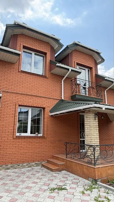 ПРОДАЖ будинку в місті з ділянкою 15 сот на Дворецькій є бан