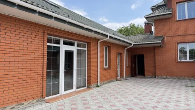 ПРОДАЖ будинку в місті з ділянкою 15 сот на Дворецькій є бан
