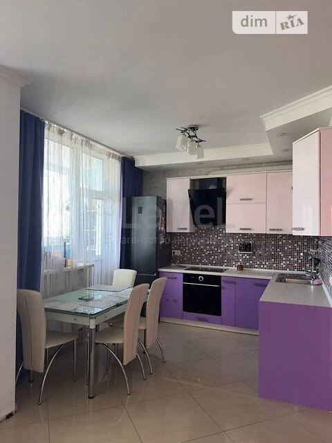 Продаж 3к квартири 78.4 кв. м на вул. Миколи Закревського 95