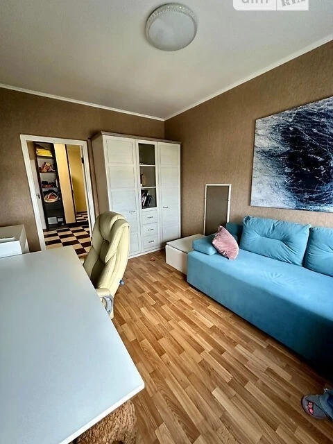 Продаж 3к квартири 72.4 кв. м на просп. Академіка Корольова