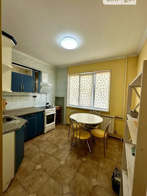 Продаж 3к квартири 72.4 кв. м на просп. Академіка Корольова