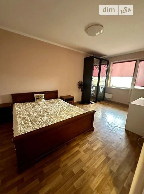 Продаж 3к квартири 72.4 кв. м на просп. Академіка Корольова