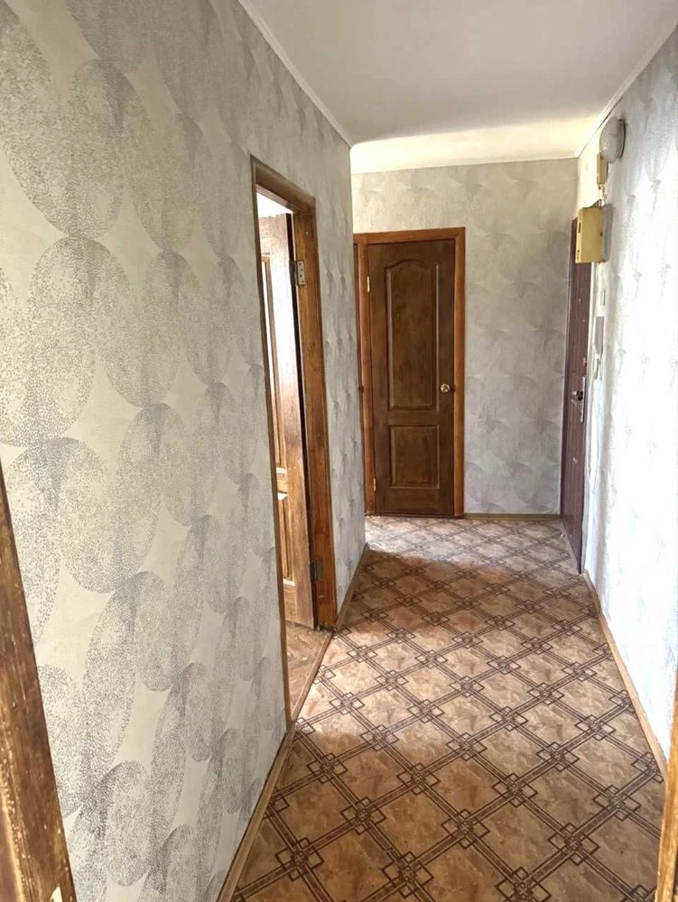 Продаж 3- х квартири . Площадь Перемоги .Проспект Миру .Серт