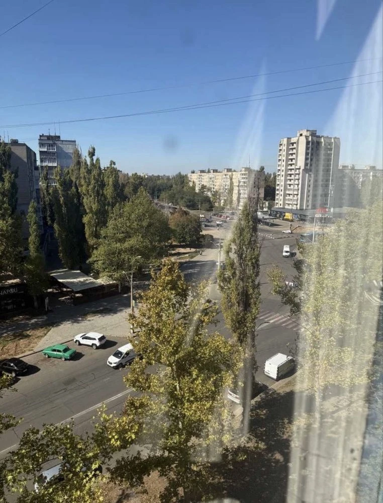 Продаж 3- х квартири . Площадь Перемоги .Проспект Миру .Серт