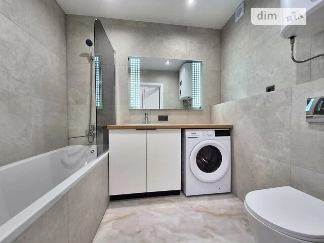 Продаж 1к квартири 42 кв. м на вул. Михайла Максимовича 26В