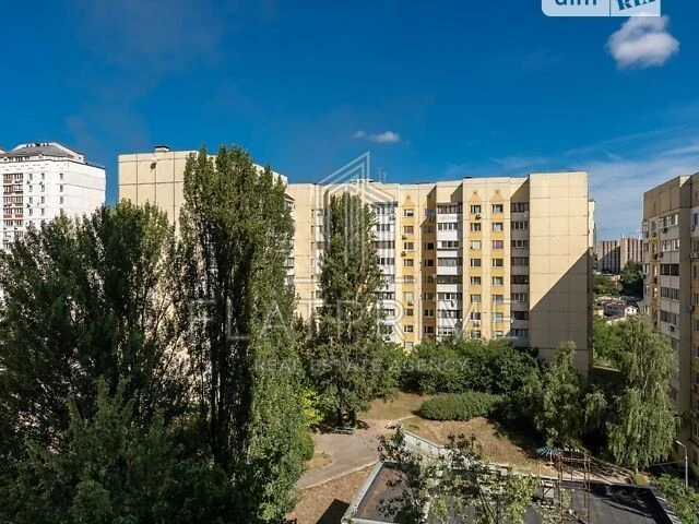 Продаж 4к квартири 99 кв. м на вул. Івана Пулюя 1А • ID 3486
