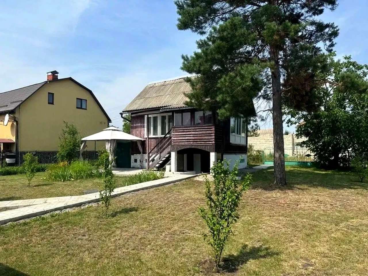 Продаж будинку 98 м² 6 сот.