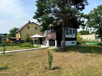 Продаж будинку 98 м² 6 сот.