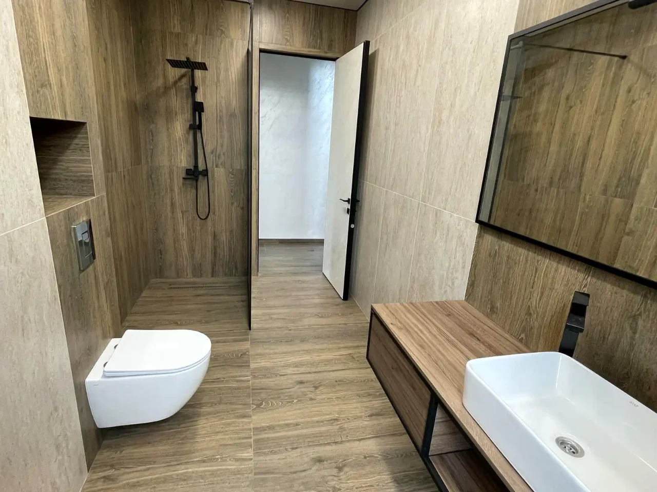 Продаж будинку 141 м² 6 сот.