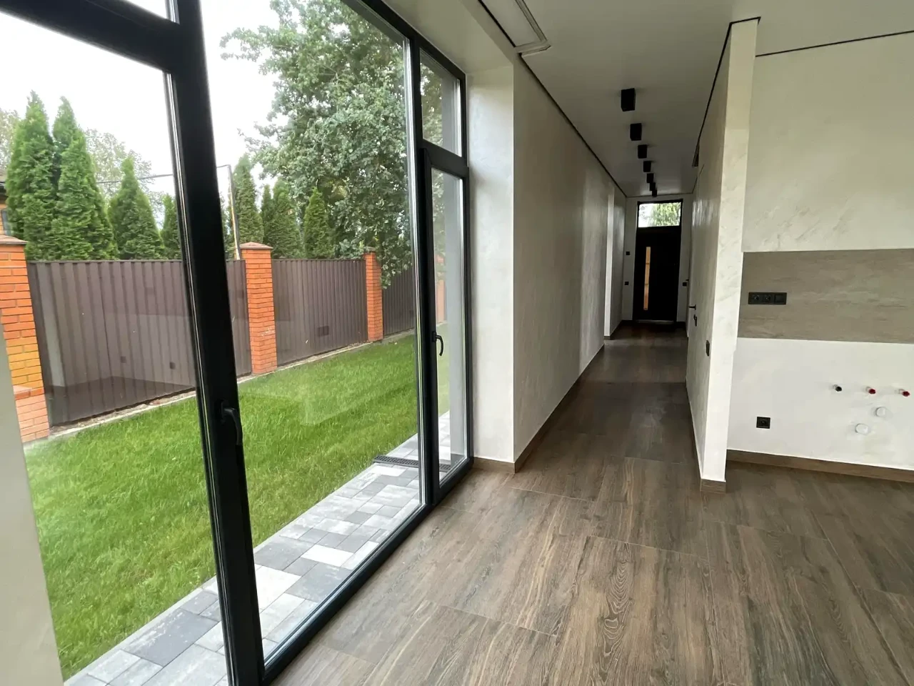 Продаж будинку 141 м² 6 сот.