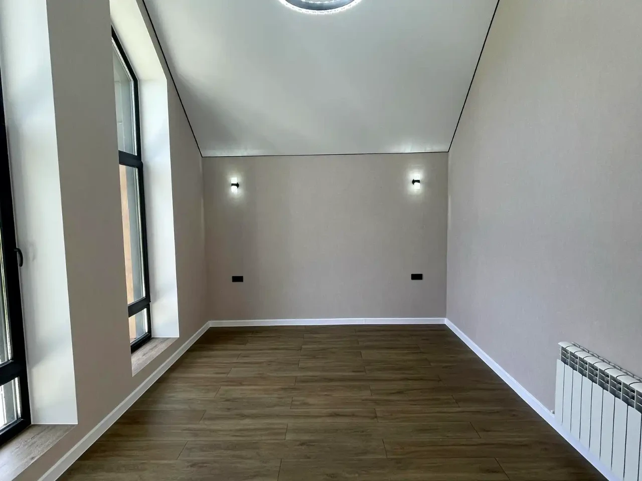 Продаж будинку 141 м² 6 сот.