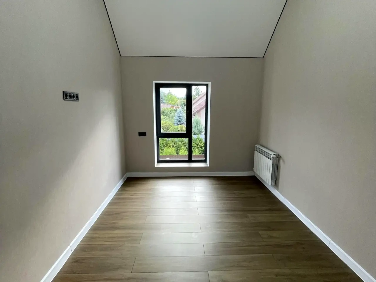 Продаж будинку 141 м² 6 сот.