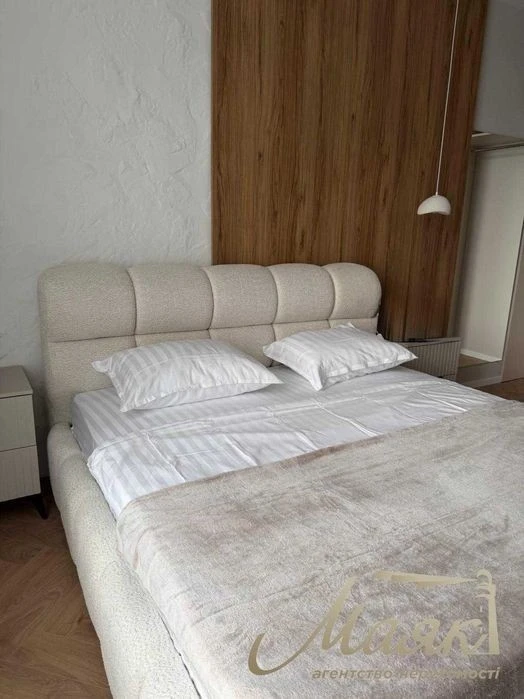 Sale of a new 1-room apartment in the residential complex Novopecherski L