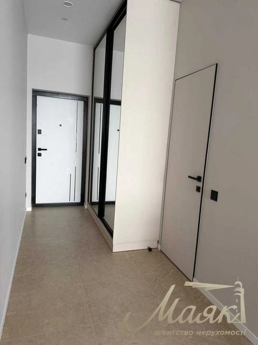 Sale of a new 1-room apartment in the residential complex Novopecherski L