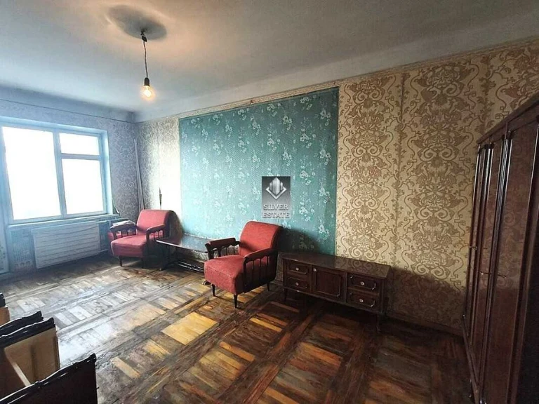 Продаж 3-кімнатної квартири, вул. Чарівна, Шевченківський ра