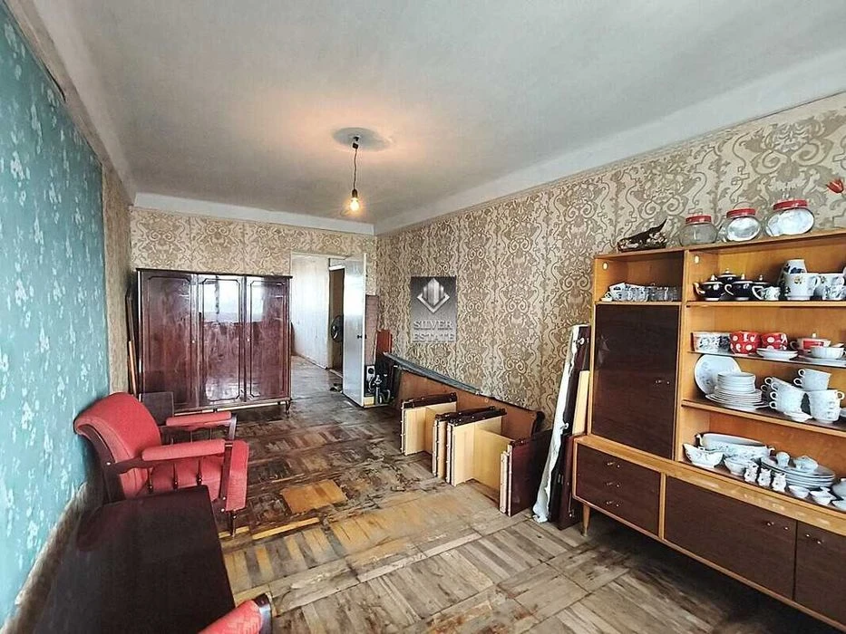 Продаж 3-кімнатної квартири, вул. Чарівна, Шевченківський ра
