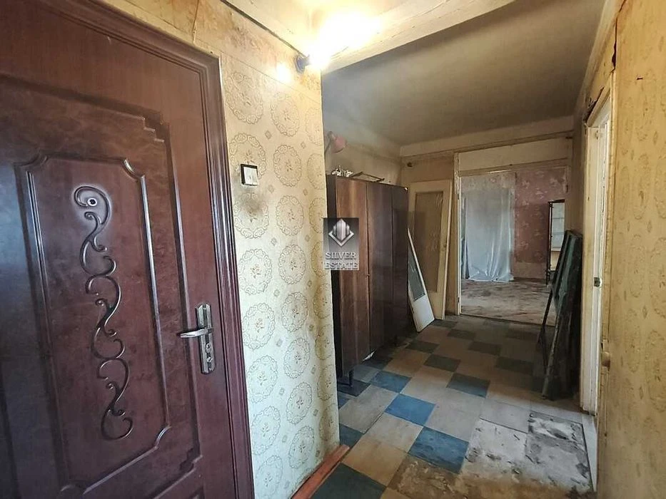Продаж 3-кімнатної квартири, вул. Чарівна, Шевченківський ра