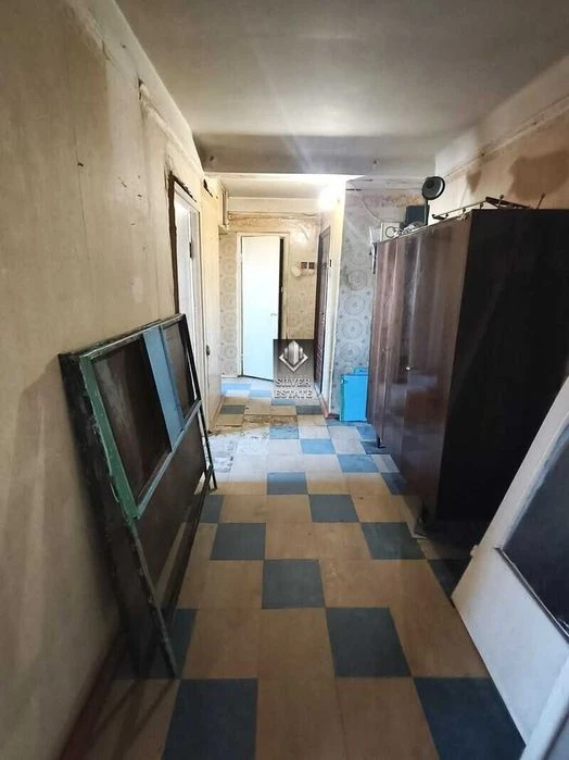 Продаж 3-кімнатної квартири, вул. Чарівна, Шевченківський ра