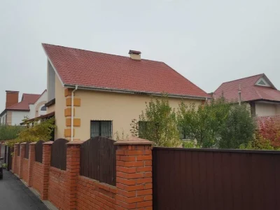 Продам 2 эт. дом 230 кв. м. на Оболоне, КГ Чернобылец, 8 сот