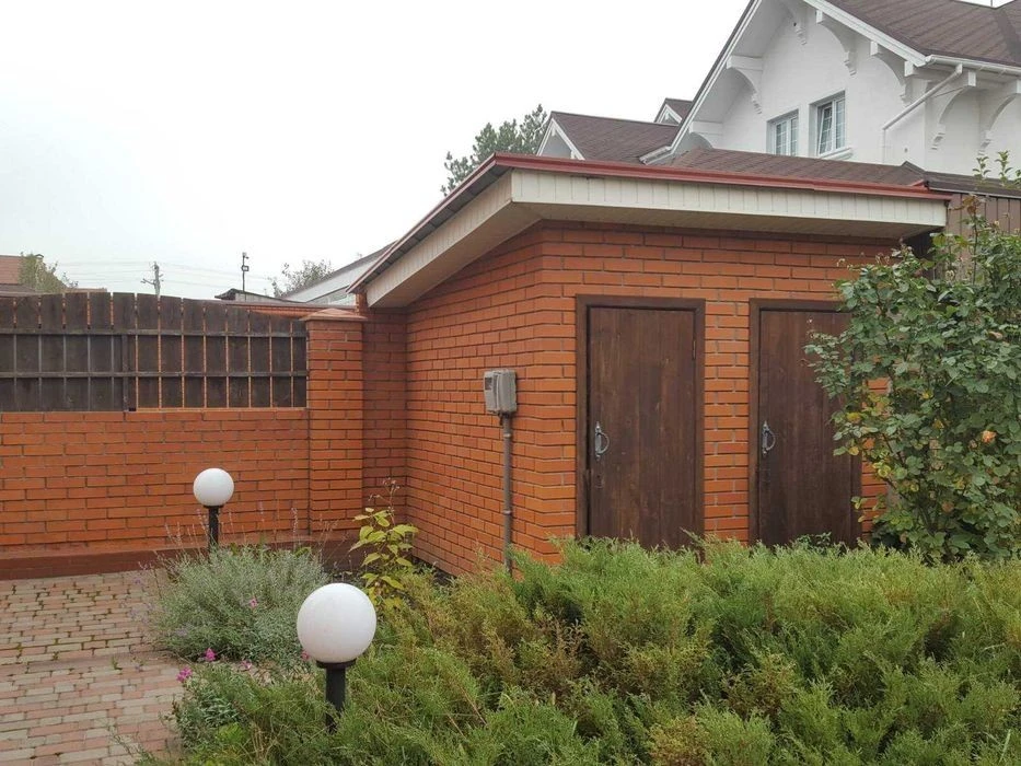 Продам 2 эт. дом 230 кв. м. на Оболоне, КГ Чернобылец, 8 сот