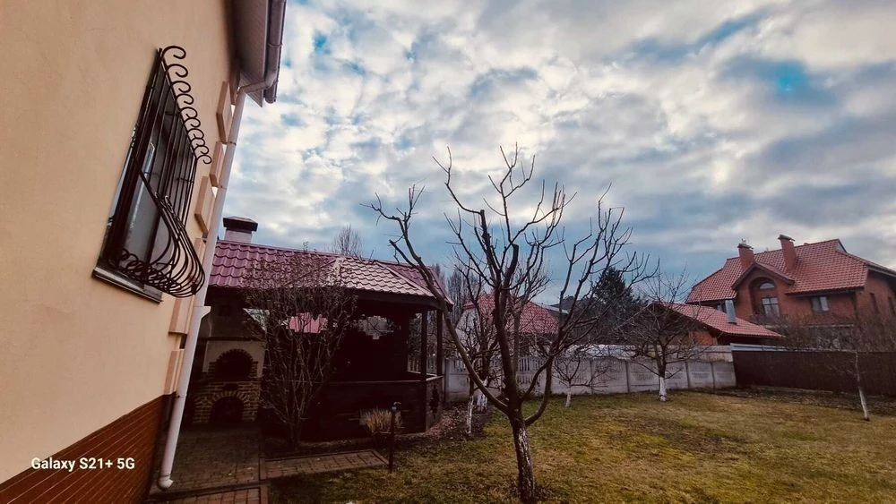 Продам 2 эт. дом 230 кв. м. на Оболоне, КГ Чернобылец, 8 сот