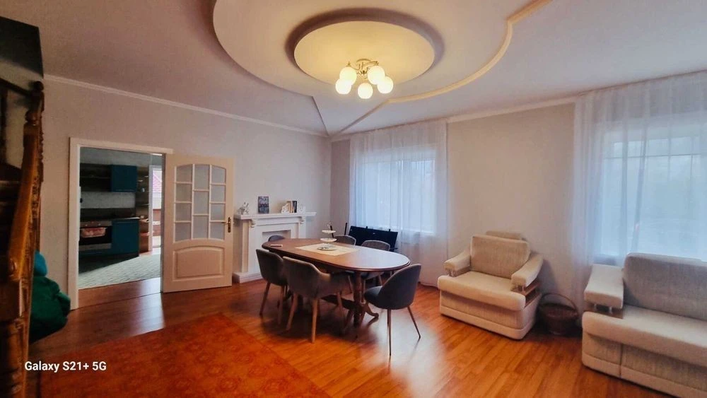 Продам 2 эт. дом 230 кв. м. на Оболоне, КГ Чернобылец, 8 сот