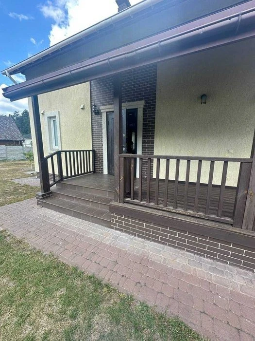 Продаж 2-го будинку 104 кв. м, 6 соток, с\т "Нивки", м. Жито