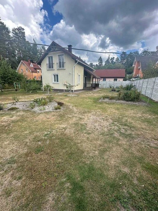 Продаж 2-го будинку 104 кв. м, 6 соток, с\т "Нивки", м. Жито