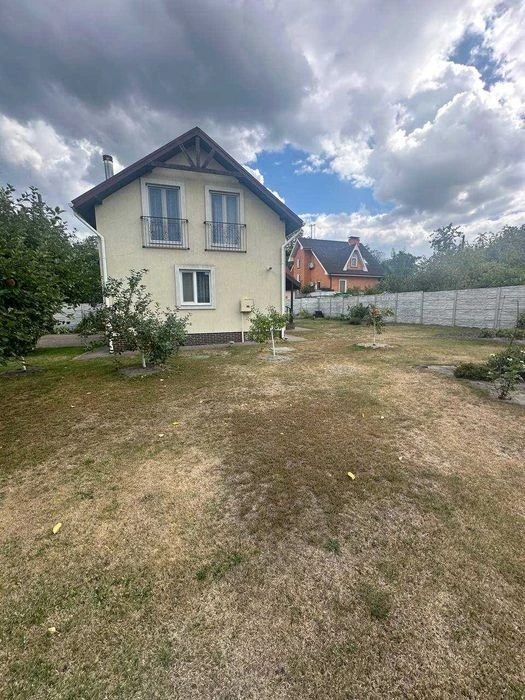 Продаж 2-го будинку 104 кв. м, 6 соток, с\т "Нивки", м. Жито