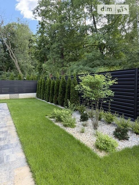 Продаж 2 поверхового будинку з балконом і ділянкою на 5 сото