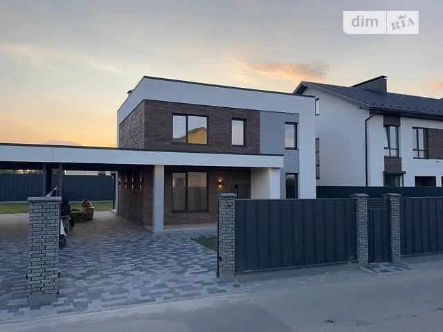 Продаж 2 поверхового будинку з ділянкою на 6 соток, 150 кв.